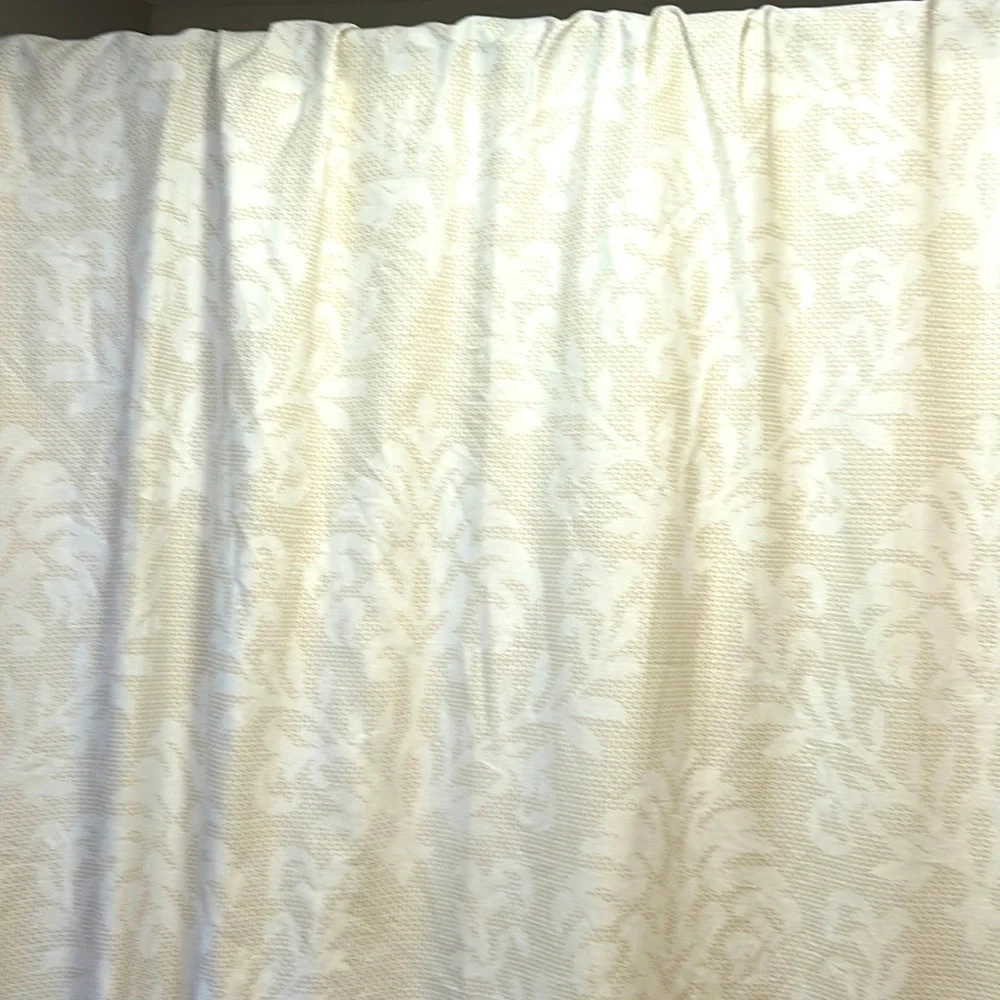 Hotel Twenty One 100% cotton shower curtain